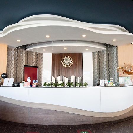 The Proud Hotel Ubon Ratchathani Exterior photo