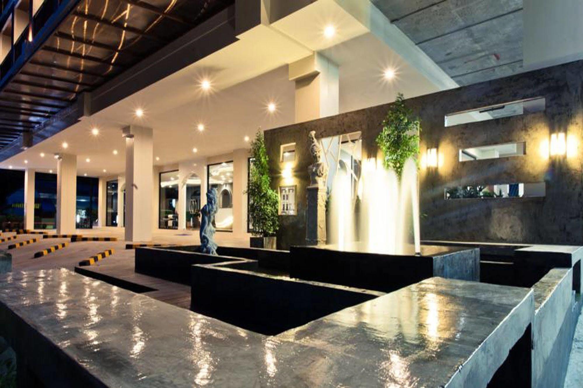 The Proud Hotel Ubon Ratchathani Exterior photo